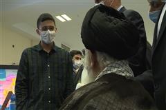 دیدار رهبری - دیدار فرزند شهید دانشمند احمدی‌روشن با رهبر معظم انقلاب اسلامی 